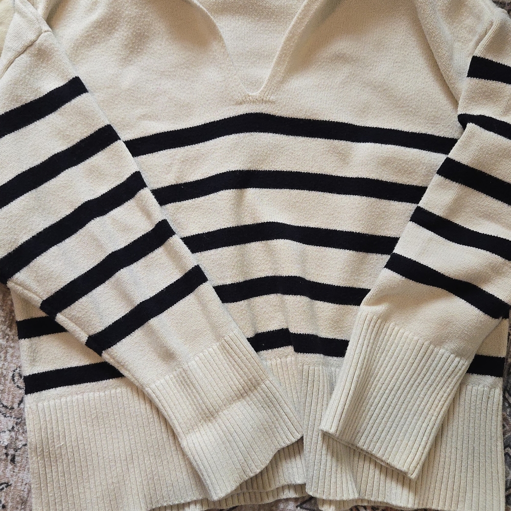 Zara Cream and Black Striped V-Neck Sweater
